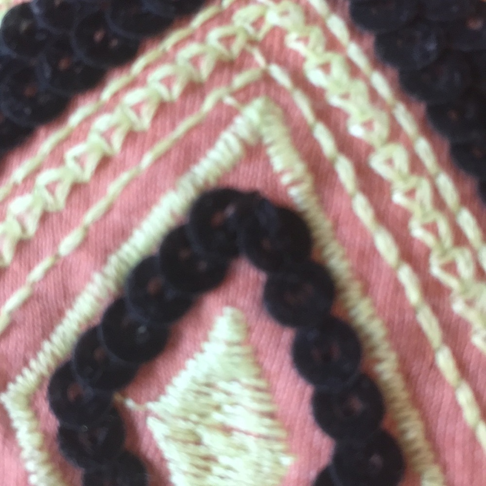 Embroidered tank - Picture 5 of 5